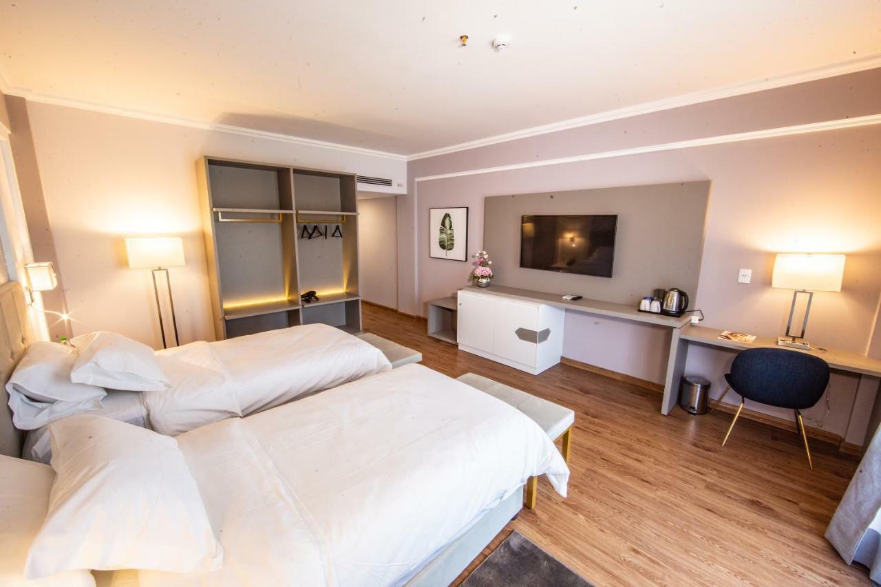 Bisinii Boutique Hotel Ciudad del Este Exteriör bild
